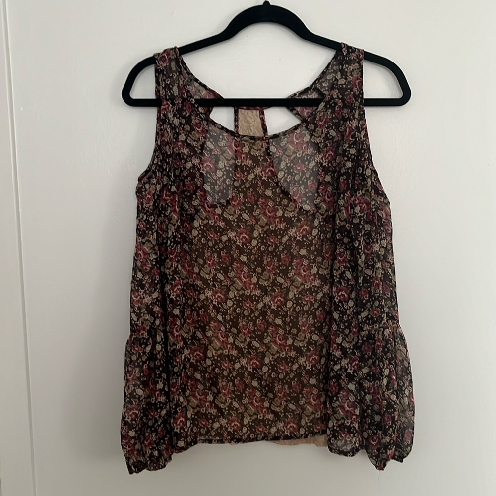 Boho cut out back long sleeve blouse